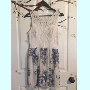 Speechless- sweetheart neckline floral dress